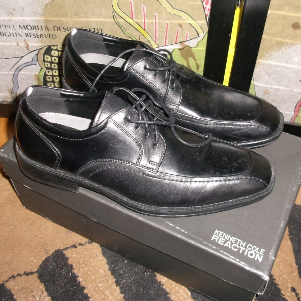 Kenneth Cole Reaction Black Men's Size 9M